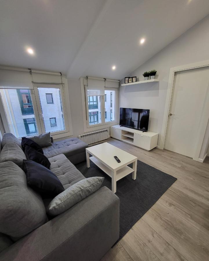 Apartment Atico Merced. Tranquilo Y Bien Situado A Coruña